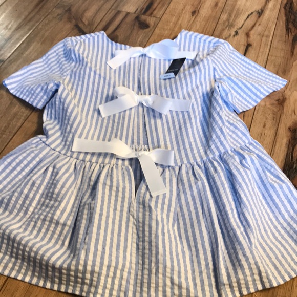 bebe Tops - Cute striped top.